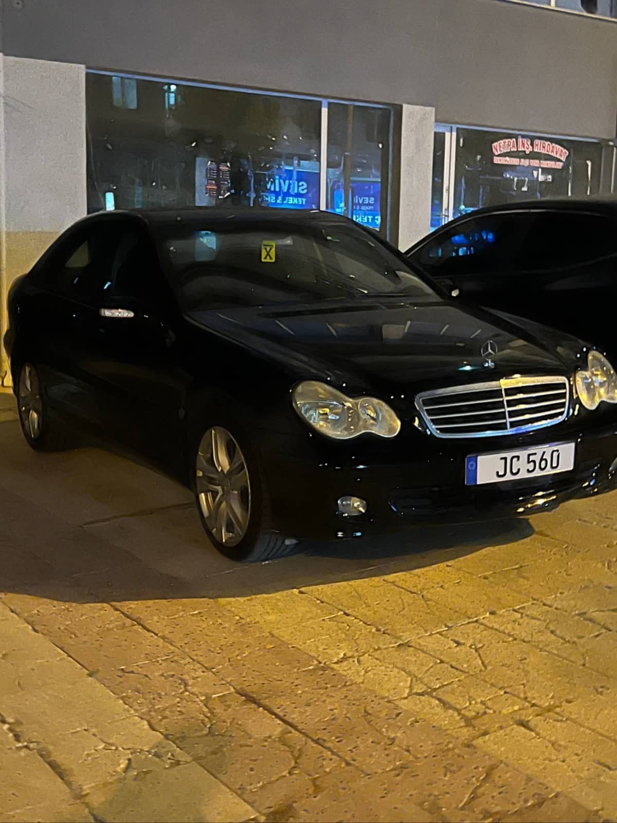 Mercedes-Benz C 180 2004 — görsel 1