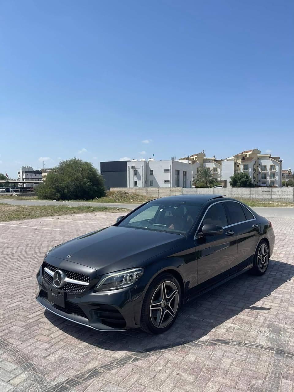 MERCEDES BENZ C220d LAURES EDITION 2020 — görsel 1