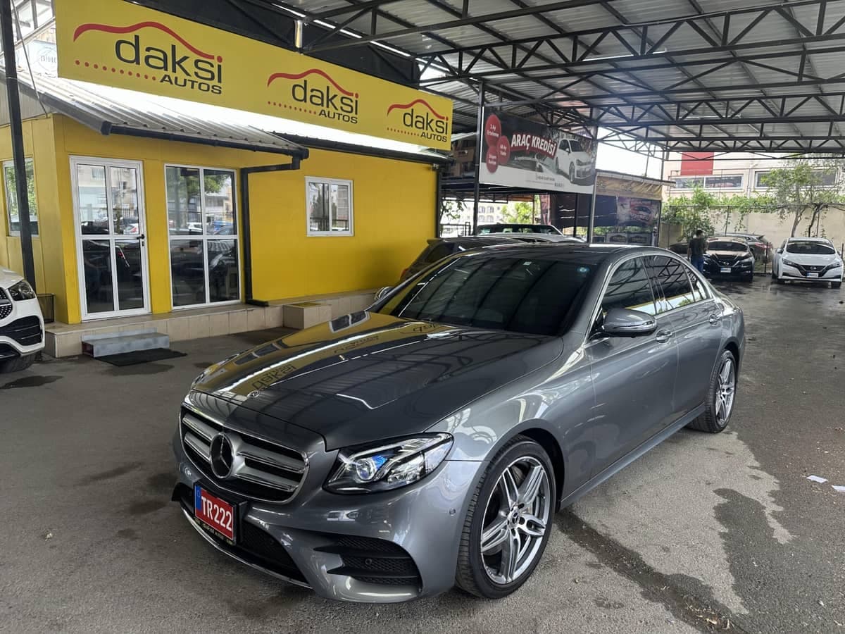 Mercedes E 300 — görsel 1