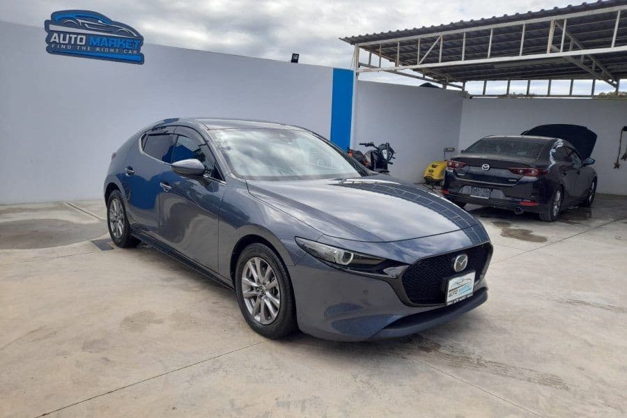 MAZDA  MAZDA3 — görsel 1