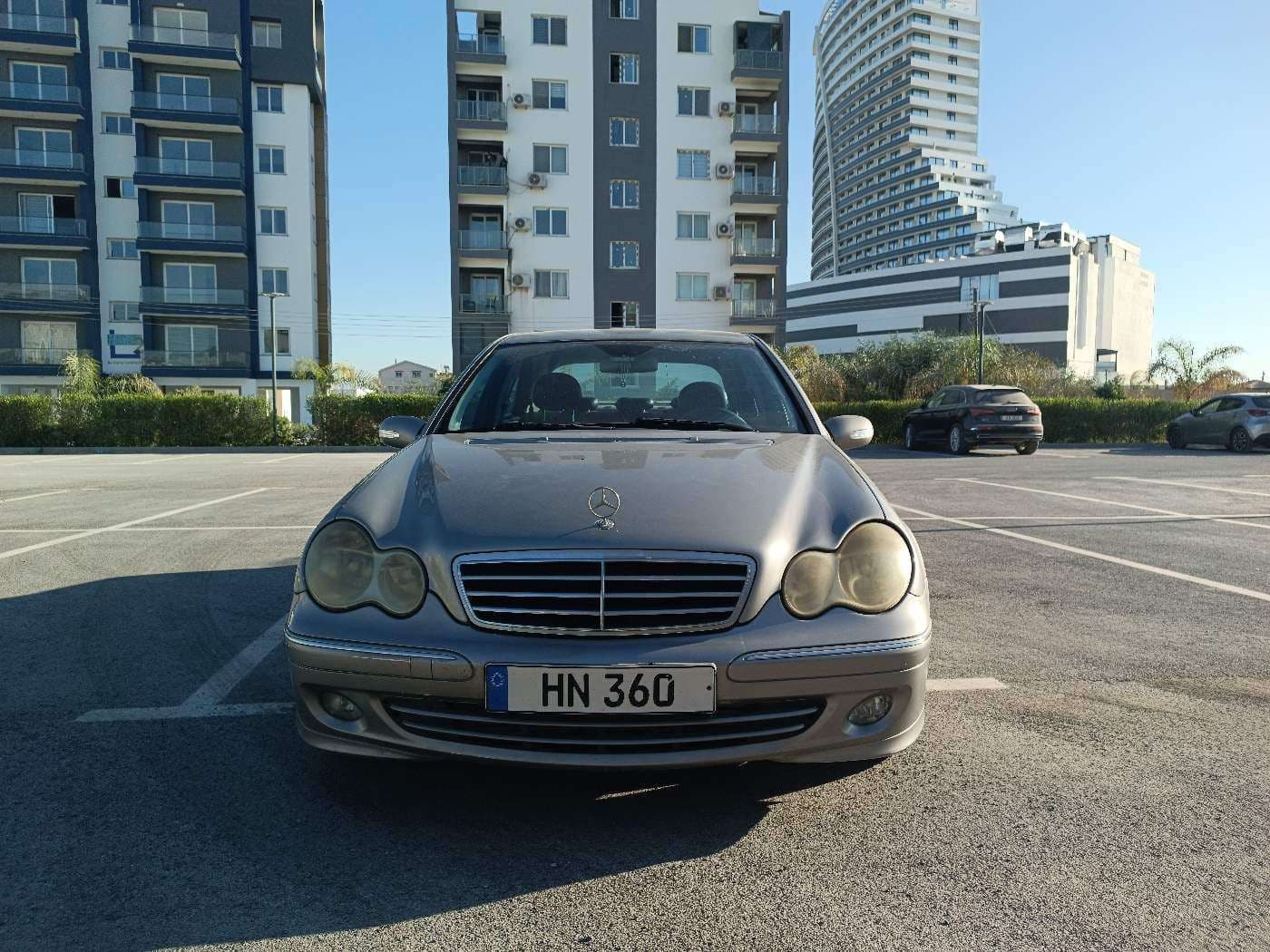 Mercedes-Benz C 180 2004 — görsel 1