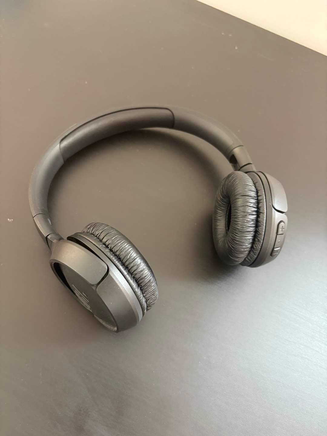 JBL 570 BT KULAKLIK — görsel 1
