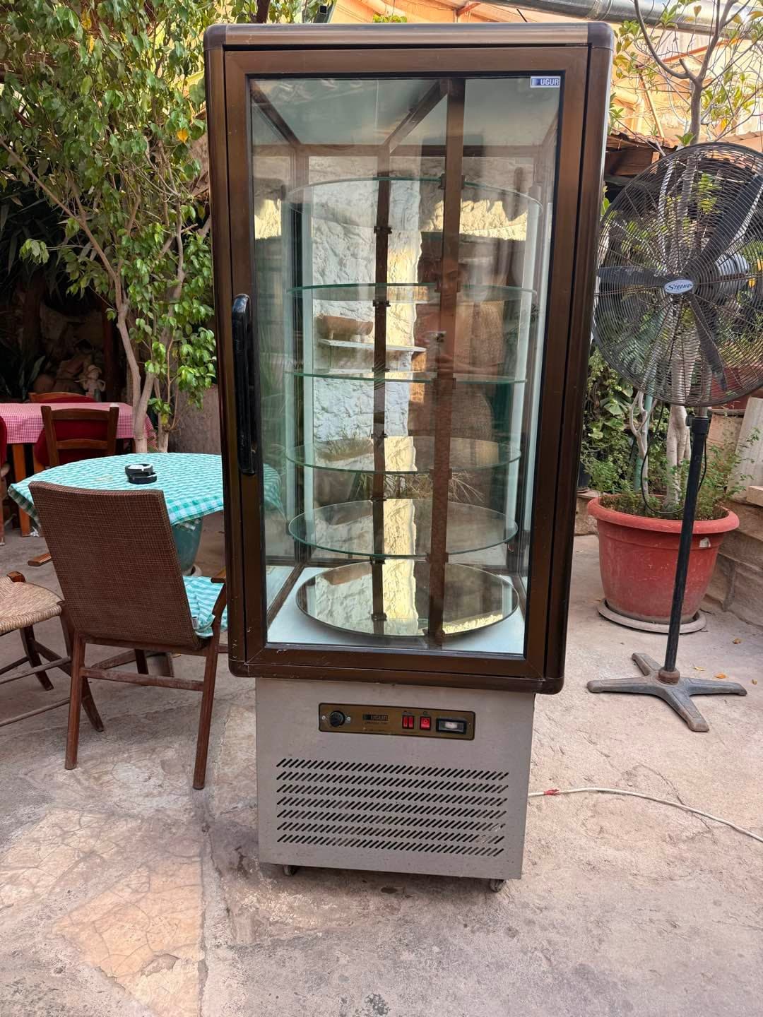 uğur mevlana pasta dolabı