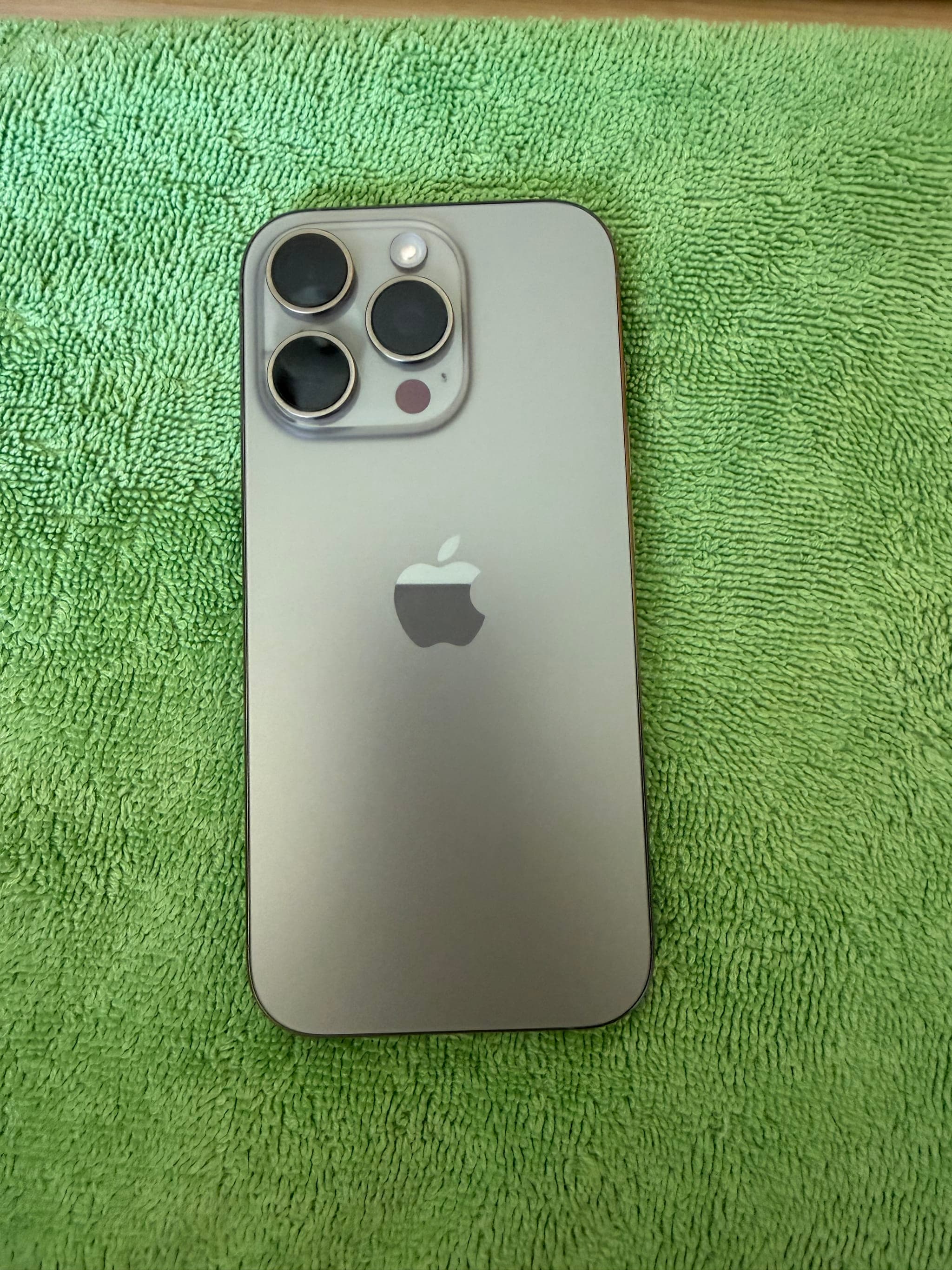 iPhone 16 Pro 256 GB Natural Titanium - Cok Temiz / Excellent — görsel 1