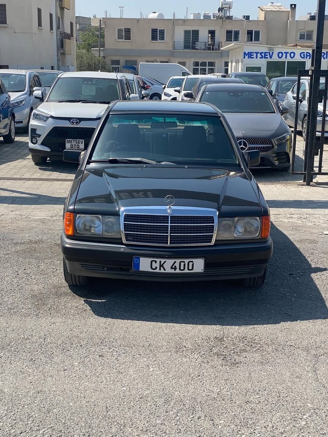 1991 Model Düz Mercedes-Benz 190 — görsel 1