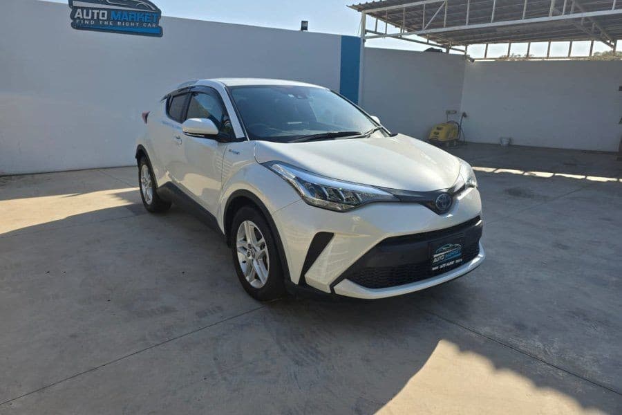TOYOTA CH-R — görsel 1