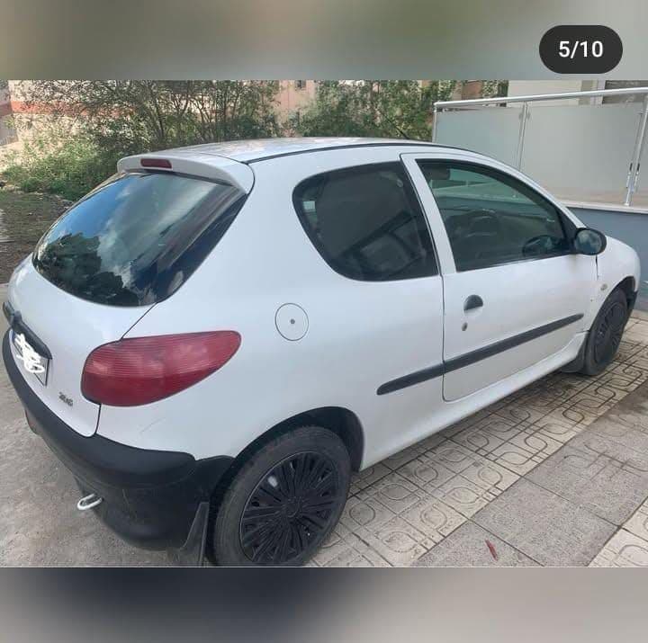 Peugeot 206 2002 — görsel 1